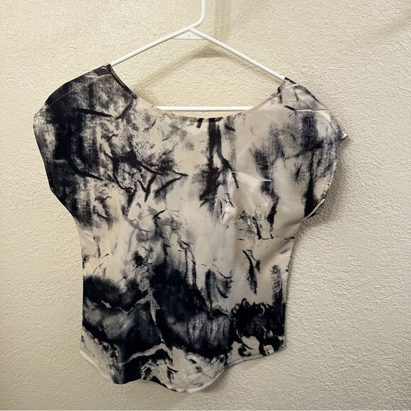 Kirra Short Sleeve Top (Size Small) - Picture 1 of 3